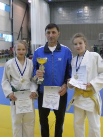 1 место среди девочек